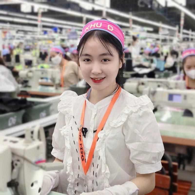 Workers of Viet Thuan Garment Co., Ltd. during working hours. Photo: NVCC