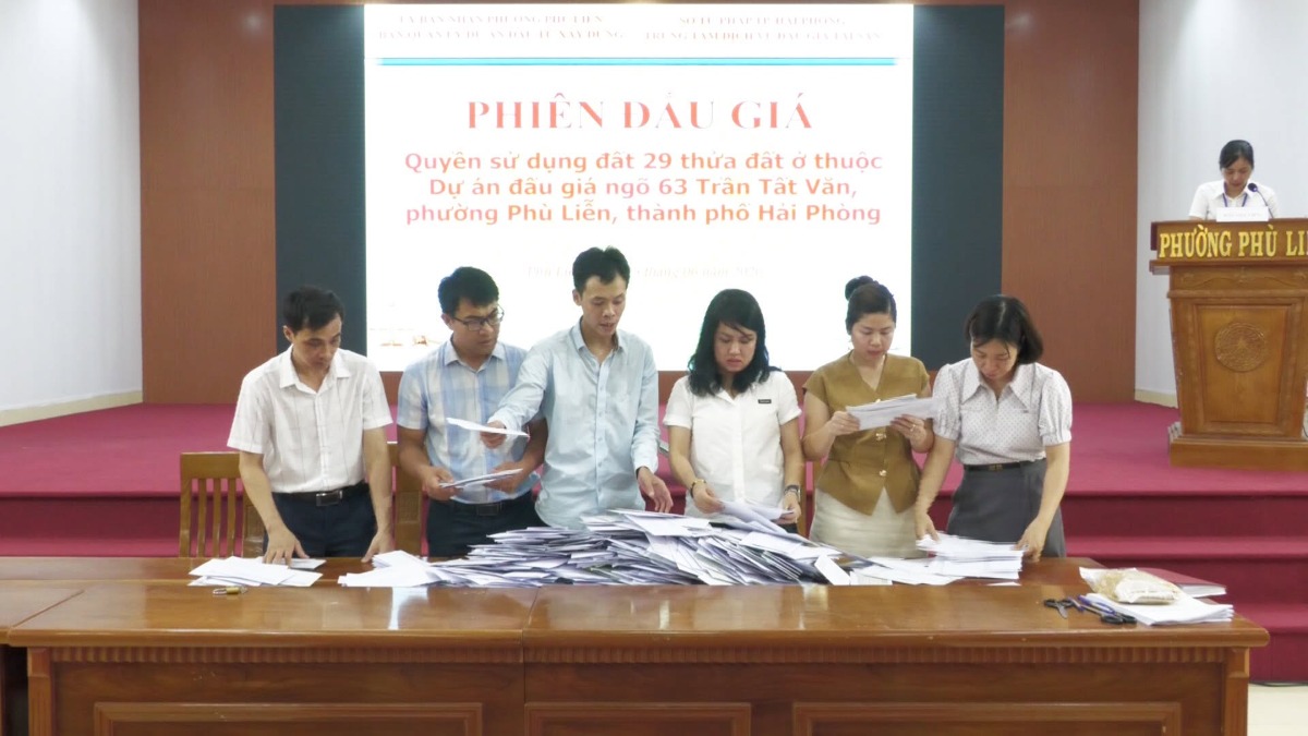 29 land plots successfully auctioned. Photo: Phu Lien Ward e-Portal, Hai Phong City
