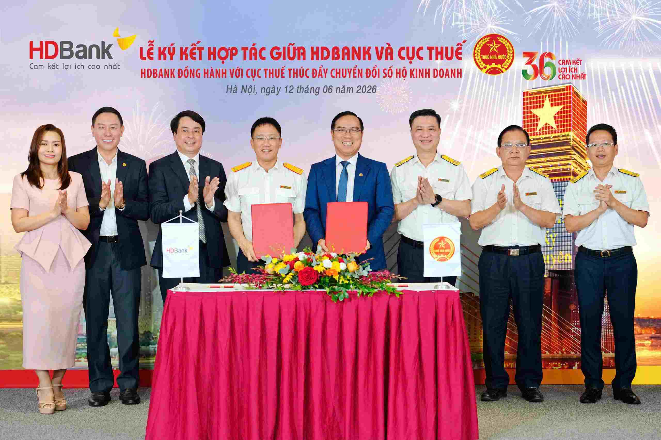 HDBank accompanies the Tax Department to promote digital transformation of business households. Photo: HDBank