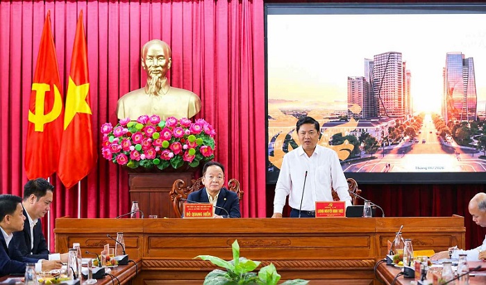 Bí thư Tỉnh ủy Đắk Lắk Lương Nguyễn Minh Triết phát biểu tại buổi làm việc. Ảnh: T&T Group