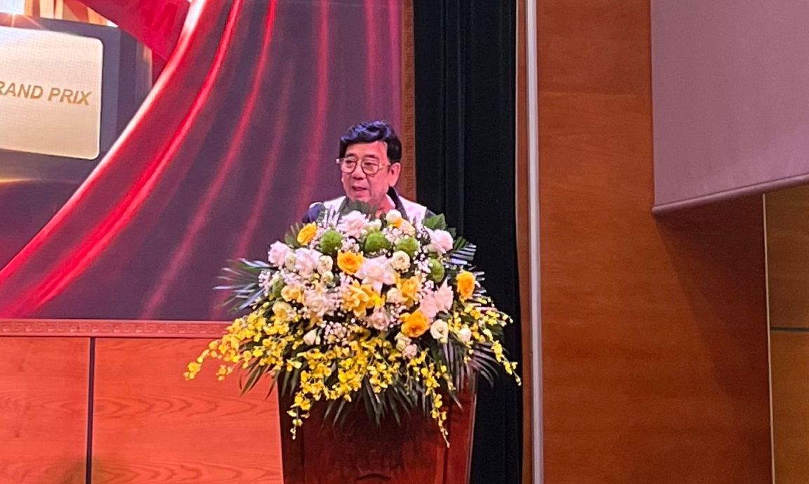 Nhà báo, Đạo diễn Nguyễn Trường Sơn – Chủ tịch Hiệp hội Quảng cáo Việt Nam phát biểu khai mạc họp báo phát động Giải thưởng