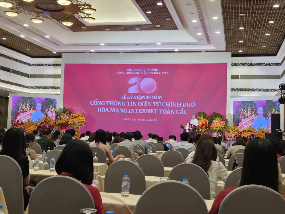 Cổng Thông tin điện tử Chính phủ kỷ niệm 20 năm Ngày hòa mạng Internet toàn cầu. Ảnh: Phạm Đông