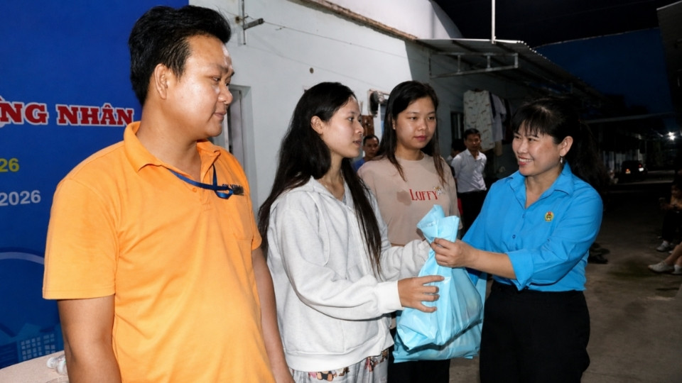 Hoạt động chăm lo đời sống người lao động được xem là giải pháp hiệu quả để phát triển đoàn viên bền vững. Ảnh: Hoàng Lộc