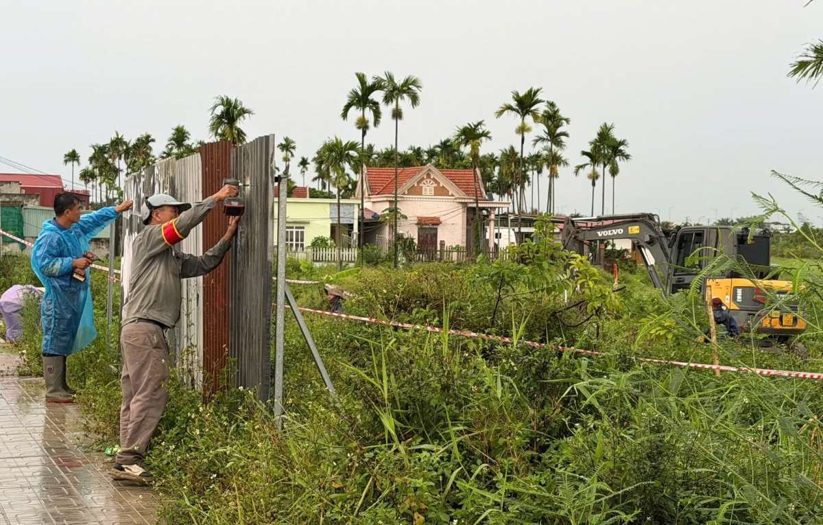 This time, the ward is carrying out land recovery enforcement for 7 households and individuals. Photo: Duong Kinh Ward e-Portal