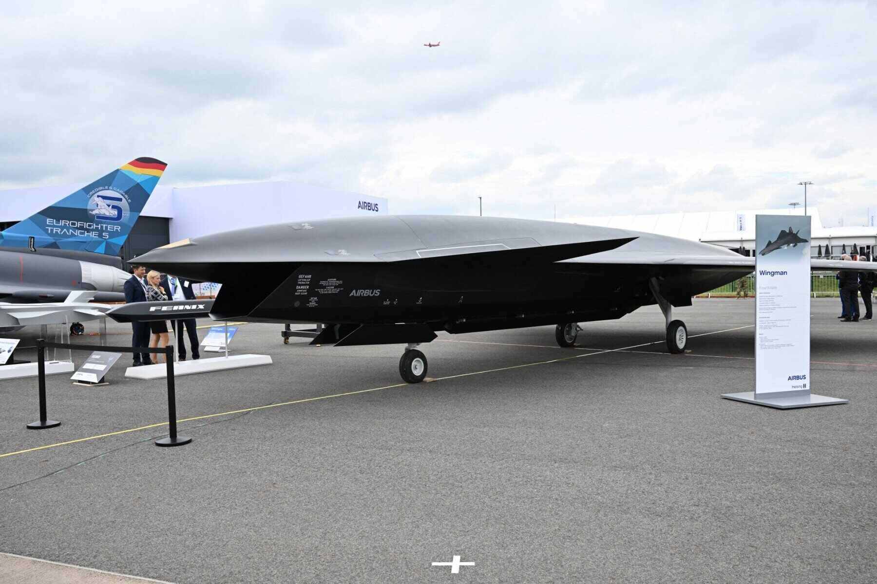 A "wingman" support drone model of Airbus at the International Aerospace Show (ILA). This is a weapon that European countries are strongly interested in in the context of rearmament. Photo: AFP