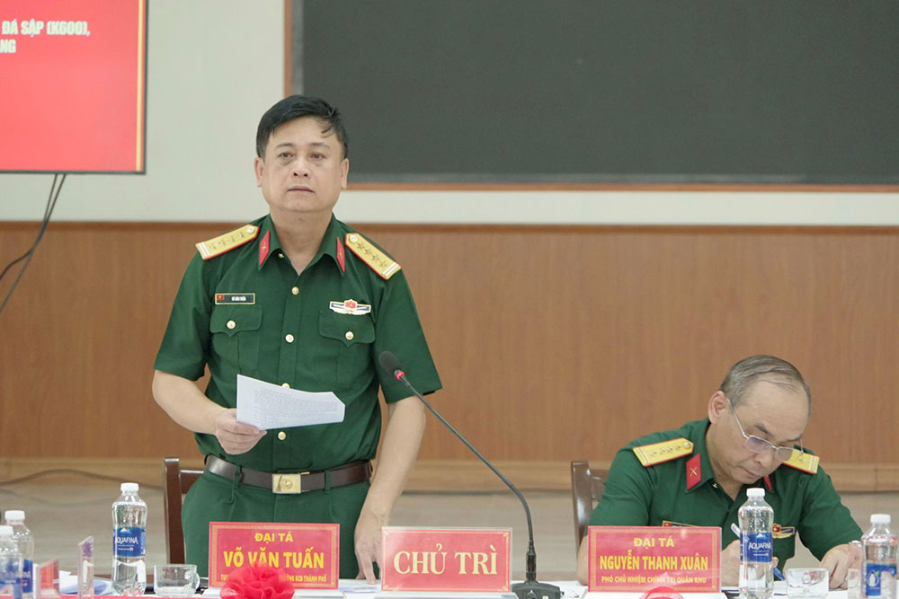 Bộ CHQS thành phố Đà Nẵng tổ chức hội thảo xác minh, kết luận thông tin về liệt sĩ, mộ liệt sĩ tại hang Đá Sập. Ảnh: Quang Cường