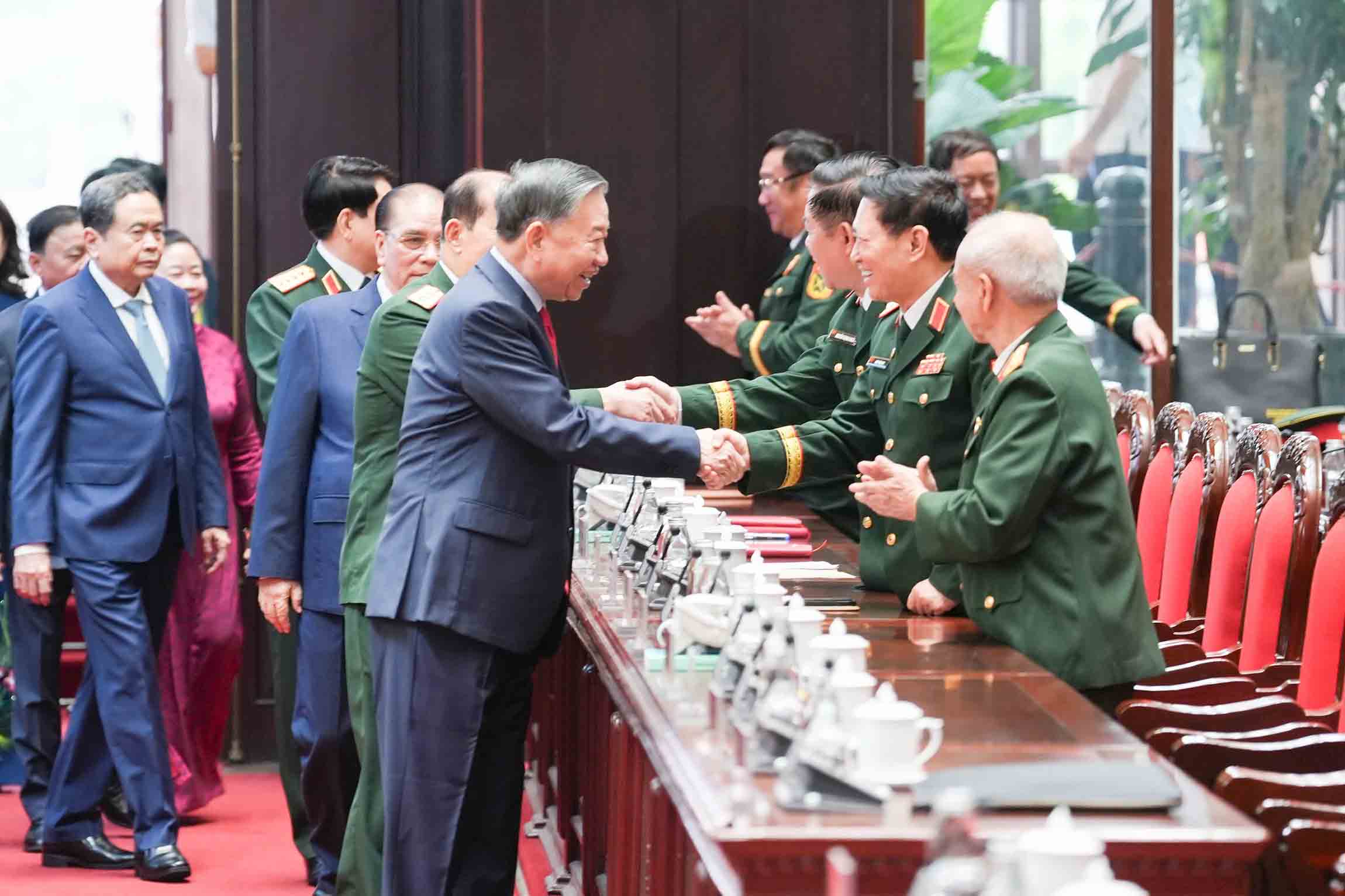 General Secretary and President To Lam attends the 8th Congress of the Vietnam Veterans Association, on the morning of June 16 at the Ministry of National Defense Hall. Photo: Huu Chanh