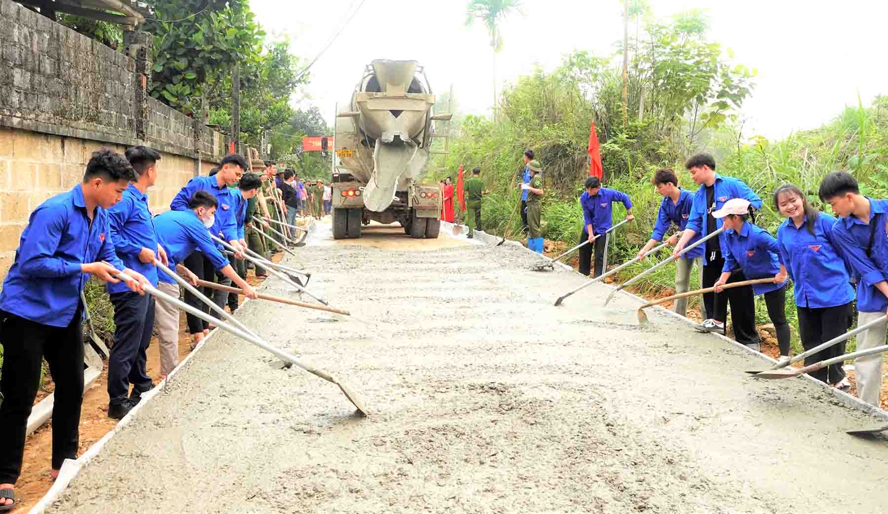 Luc Yen commune strives to concretize over 96% of rural roads by 2030. Photo: Laocai. gov. vn.