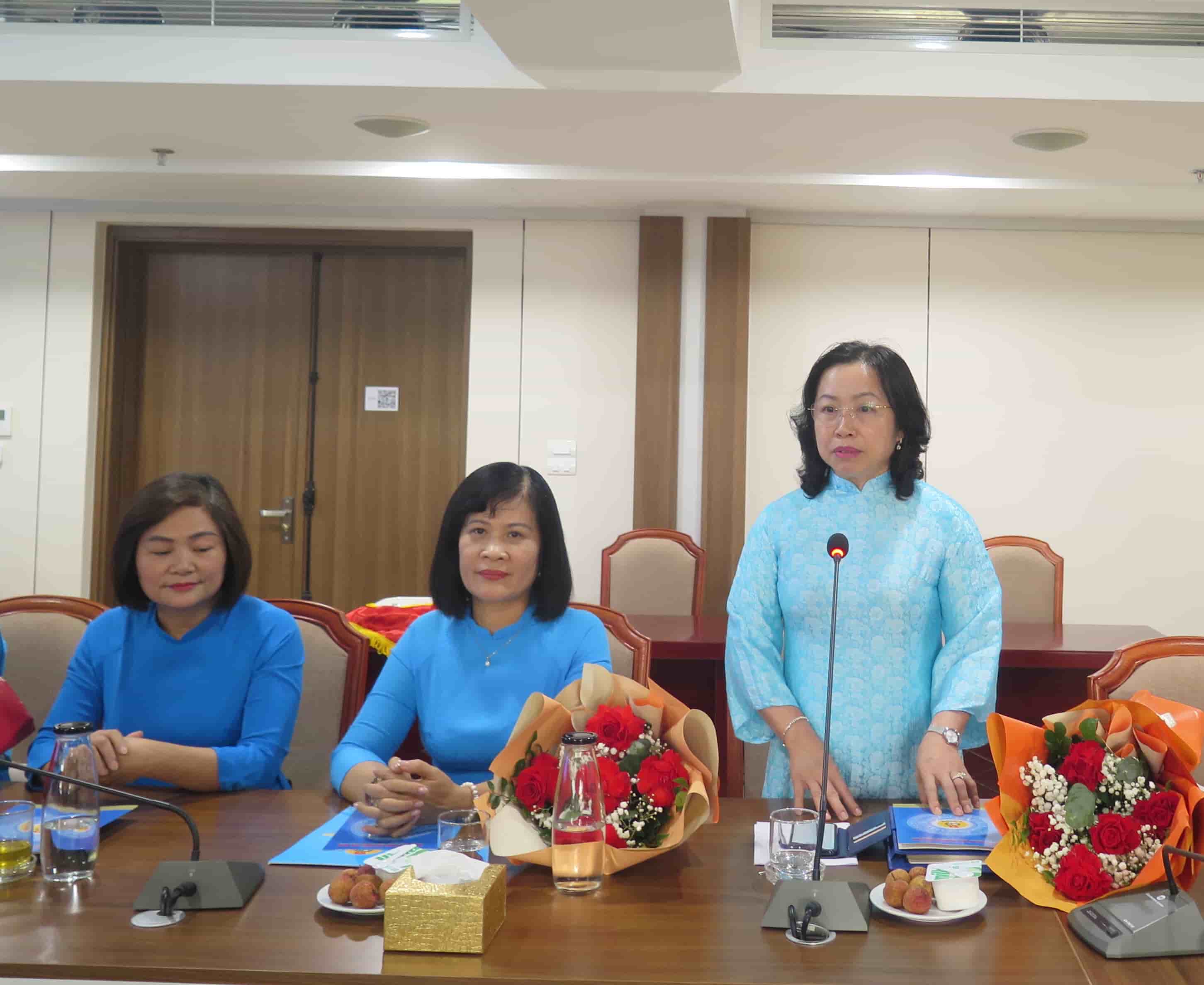 Bà Thái Thu Xương khẳng định các đại biểu sẽ phát huy tối đa trí tuệ, trách nhiệm, chấp hành nghiêm các quy định của Đại hội. Ảnh: Minh Hương.