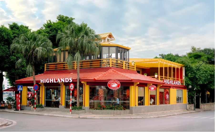 Overview of the 1,000th Highlands Coffee store on Thanh Nien street, Tay Ho, Hanoi. Photo: Highlands Coffee