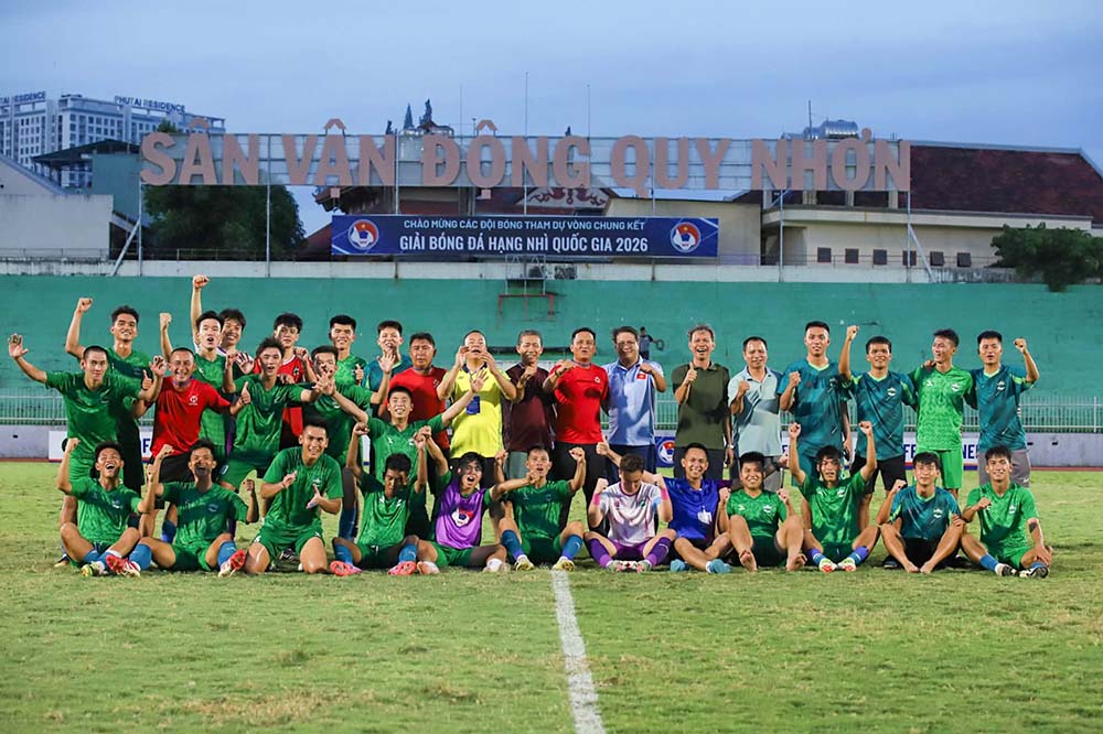 Lam Dong team wins the right to return to the National First Division after 14 years of waiting. Photo: VFF