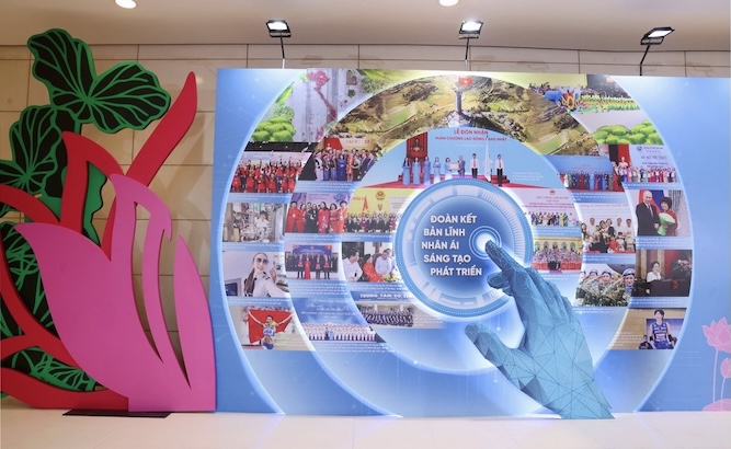 The exhibition "Impressions and aspirations in the new era" is organized within the framework of the 14th National Congress of Women. Photo: Thu Ha