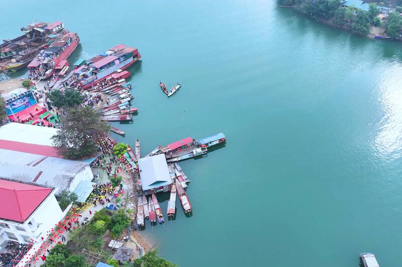 Bến thuyền Vạn Yên (bến Vạn), xã Tân Phong, tỉnh Sơn La. Ảnh: Bình Minh