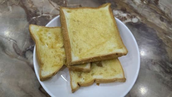 How to make delicious Kaya sauce bread for a nutritious breakfast. Photo: Tuan Dat