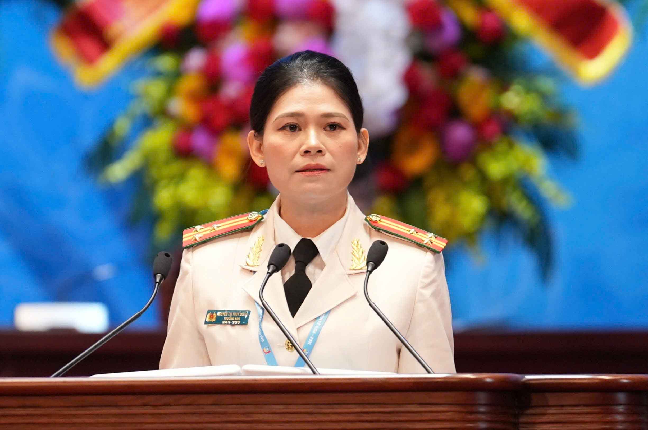Thượng tá Nguyễn Thị Thùy Dương. Ảnh: Hữu Chánh