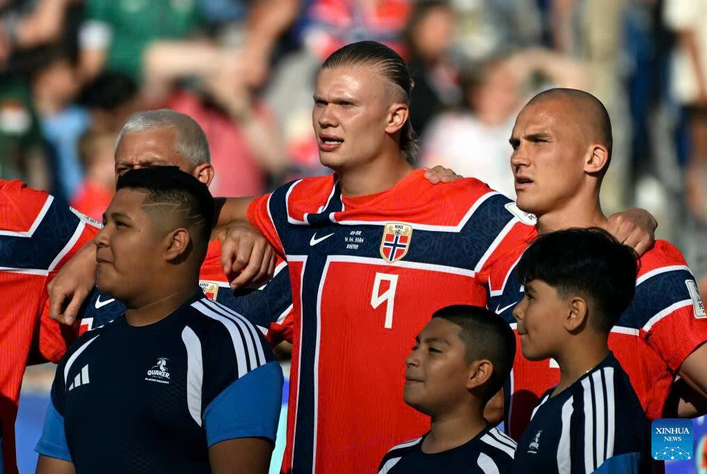 Erling Haaland ngay lập tức tạo dấu ấn ở sân chơi World Cup. Ảnh: Xinhua