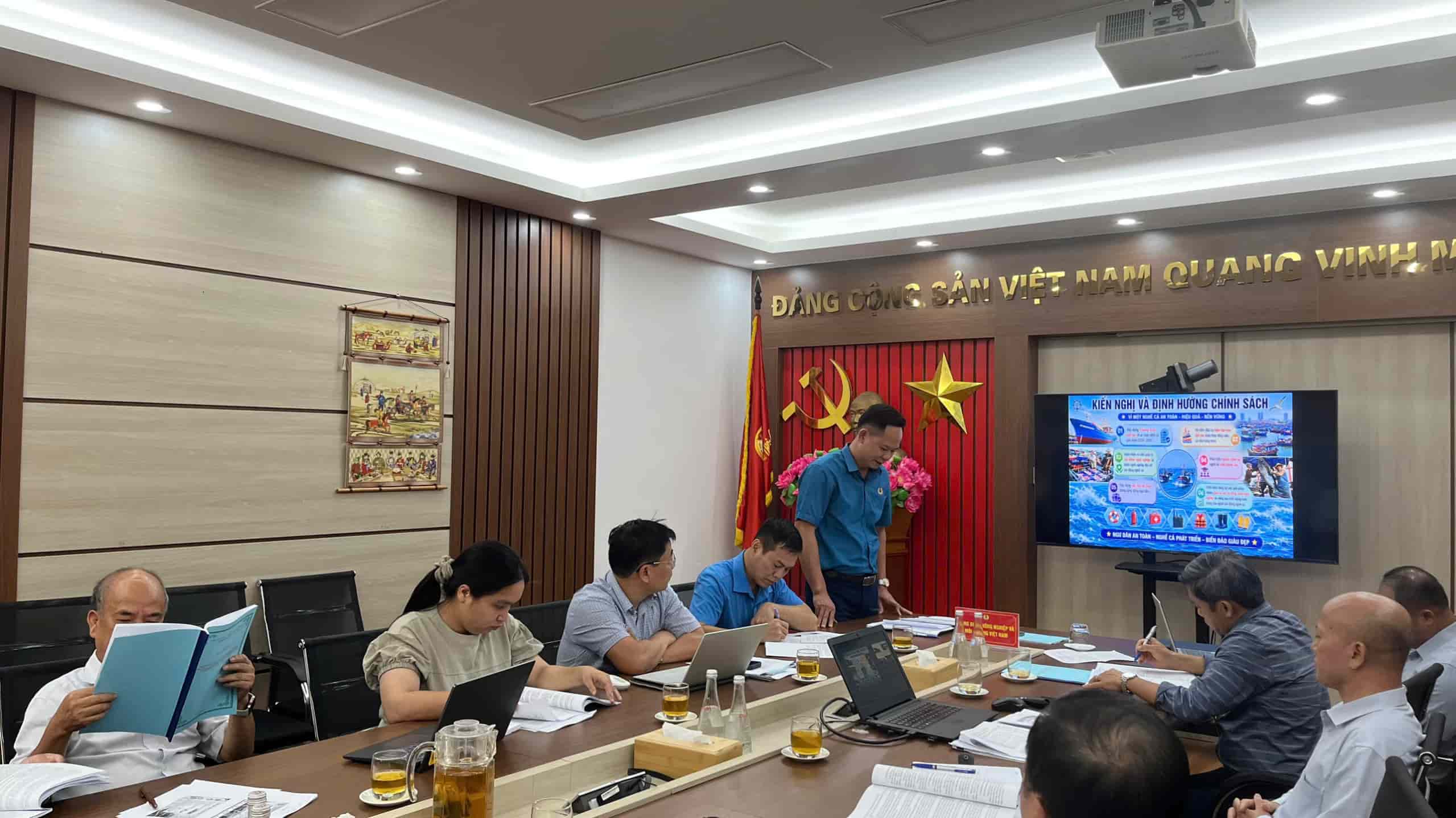 Workshop "Solutions to improve safety and occupational hygiene on offshore fishing vessels under national fishing unions" chaired by Mr. Do Tien Dung - Vice Chairman of the Vietnam Union of Agriculture and Environment, Chairman of the Vietnam Fisheries Union. Photo: Tran Luan.