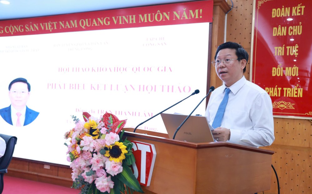 Ông Trần Thanh Lâm yêu cầu phát huy vai trò xuyên suốt của báo chí cách mạng, tập trung cao độ cho nhiệm vụ đưa Văn kiện và Nghị quyết Đại hội XIV vào cuộc sống. Ảnh: Ái Vân