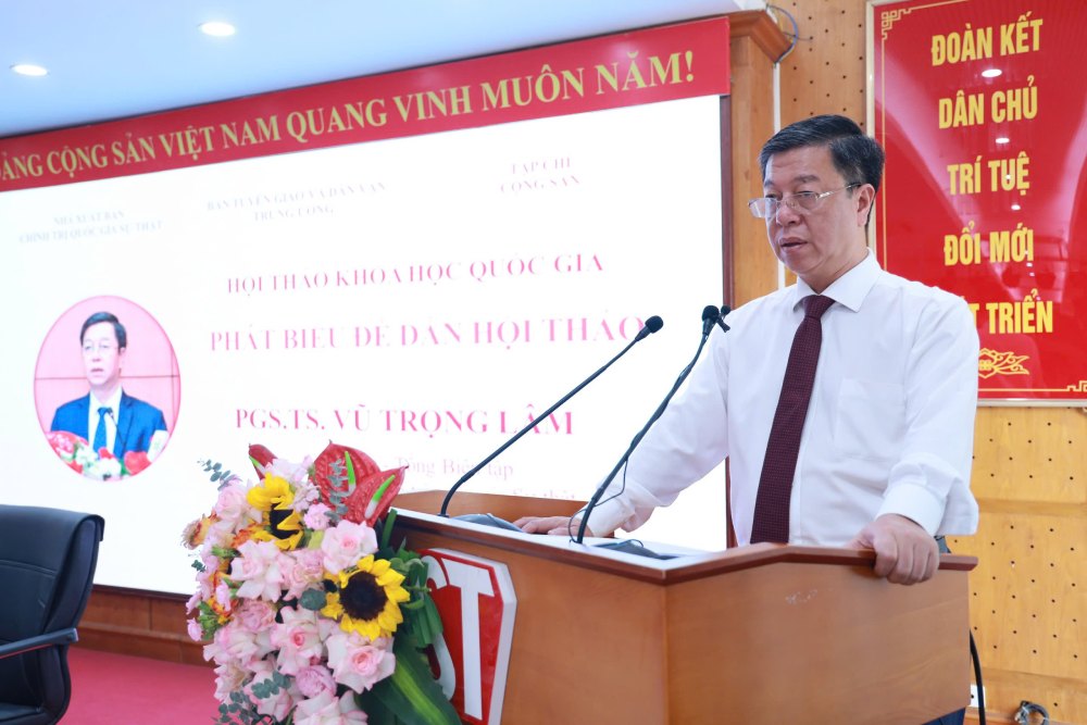 PGS.TS. Vũ Trọng Lâm, Giám đốc - Tổng Biên tập Nhà xuất bản Chính trị quốc gia Sự thật. Ảnh: Ái Vân