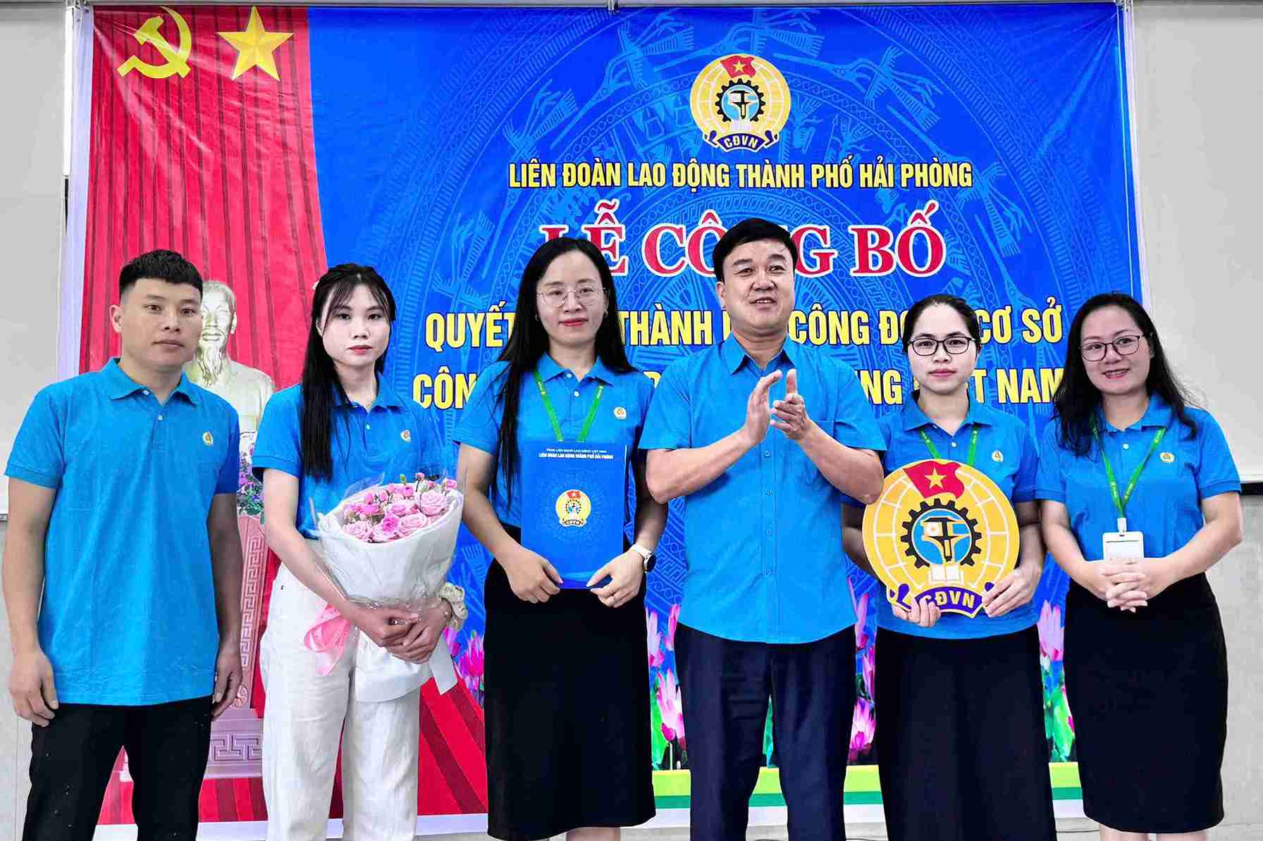 The City Labor Federation announced the decision to establish the PVTech Lighting (Vietnam) grassroots trade union. Photo: Hai Phong City E-Portal