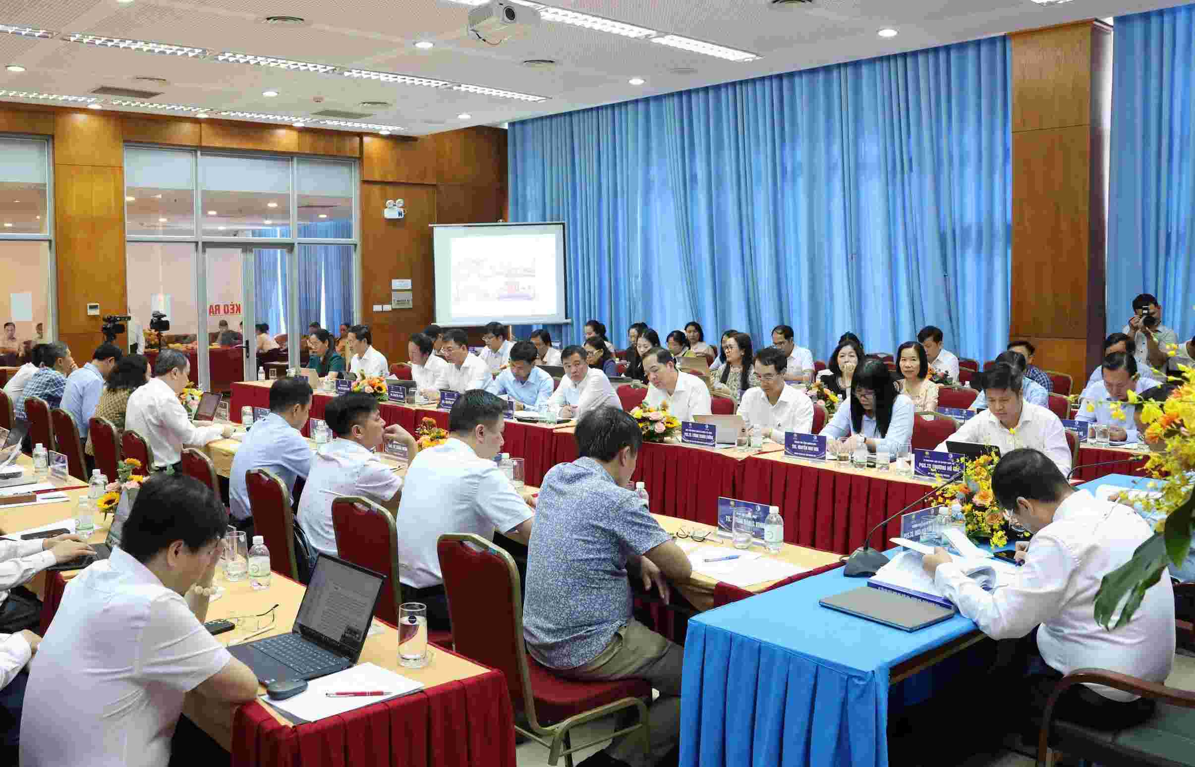 Overview of the National Scientific Conference with the theme "Inspection, settlement of complaints and denunciations, prevention and combat of corruption, wastefulness, and negativity in the new era". Photo: Thanh Thuy