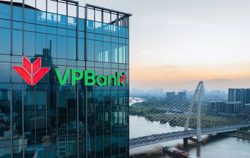 VPBank rises 10 places, to 77th position in the list of 500 largest enterprises in Southeast Asia. Photo: VPBank