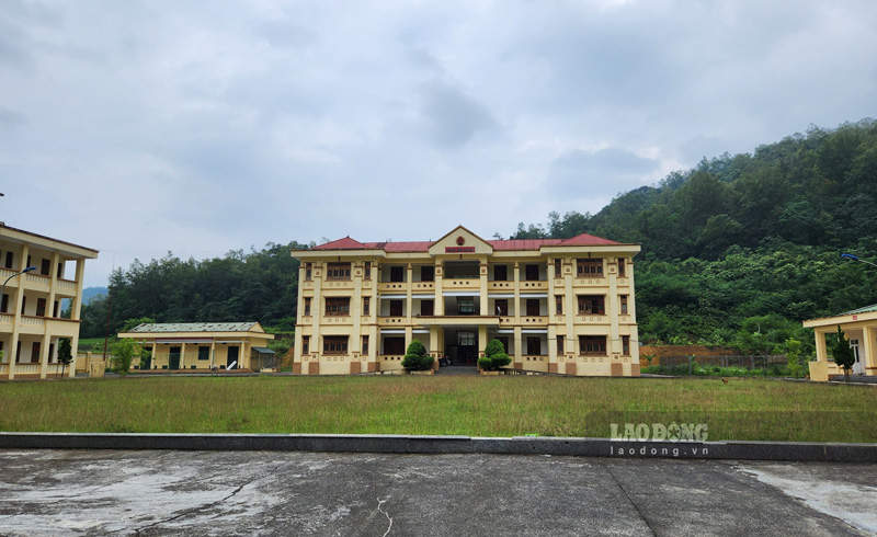 More than 300 redundant real estate facilities after arrangement, Cao Bang faces difficulties in handling. Photo: Trong Loc
