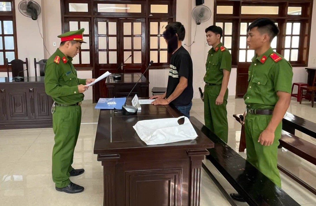  Bị cáo Long lĩnh án tù giam. Ảnh: Công an Quảng Ngãi