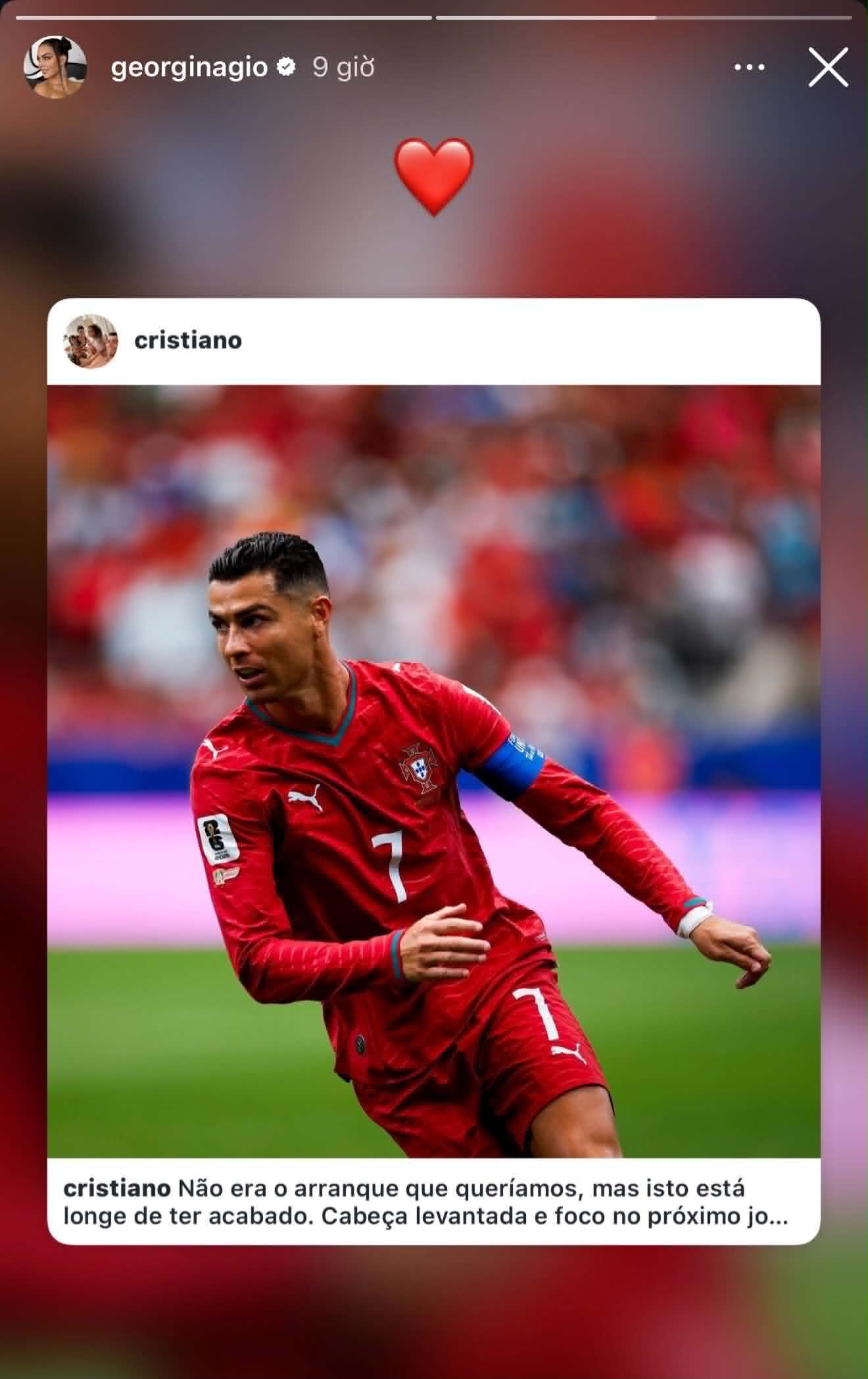 Bạn gái chia sẻ dòng trạng thái của Ronaldo kèm biểu tượng trái tim. Ảnh: Chụp từ trang cá nhân
