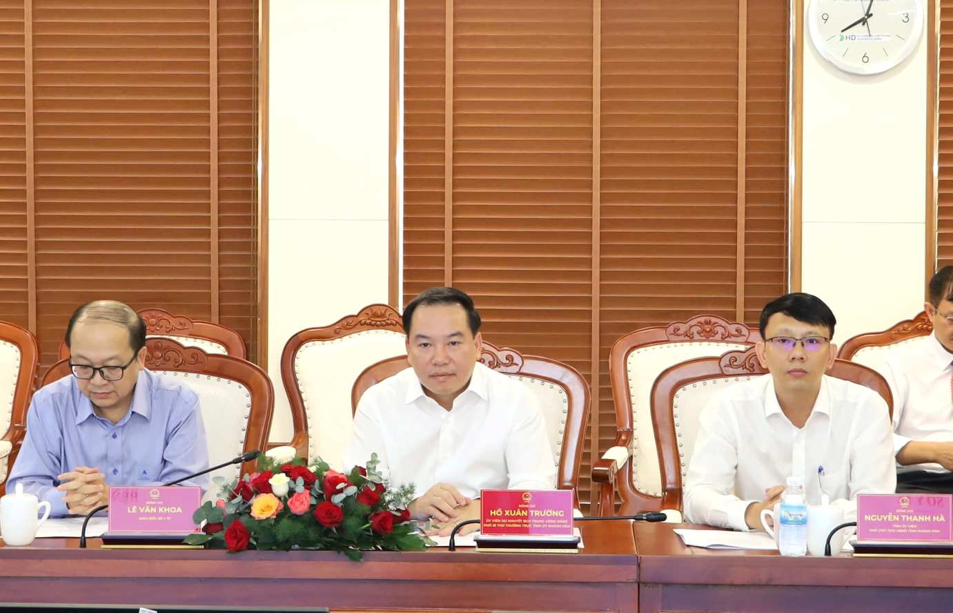Ông Hồ Xuân Trường - Ủy viên dự khuyết Trung ương Đảng, Phó Bí thư Thường trực Tỉnh ủy Khánh Hòa tham dự lễ ký kết hợp tác nhằm nâng cao chất lượng nhân lực với mục tiêu thành trung tâm y tế Nam Trung Bộ. Ảnh: Văn Giang