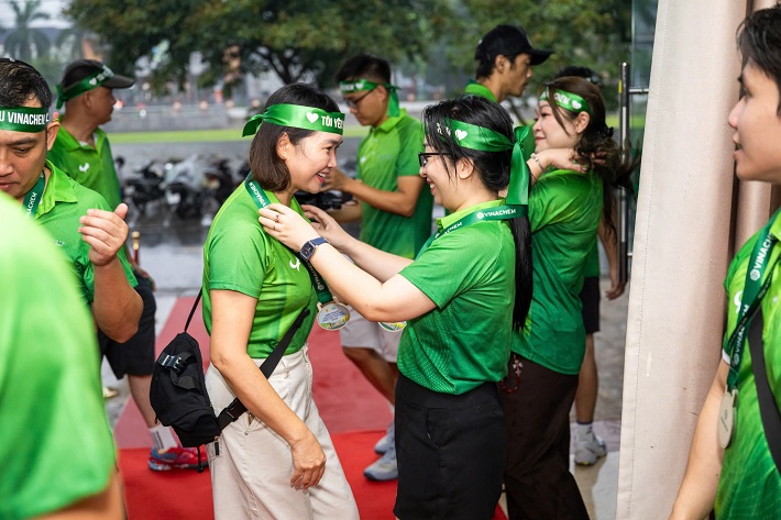 Nearly 400 Vinachem workers and laborers compete at the Northern regional sports festival. Photo: Nguyen Son