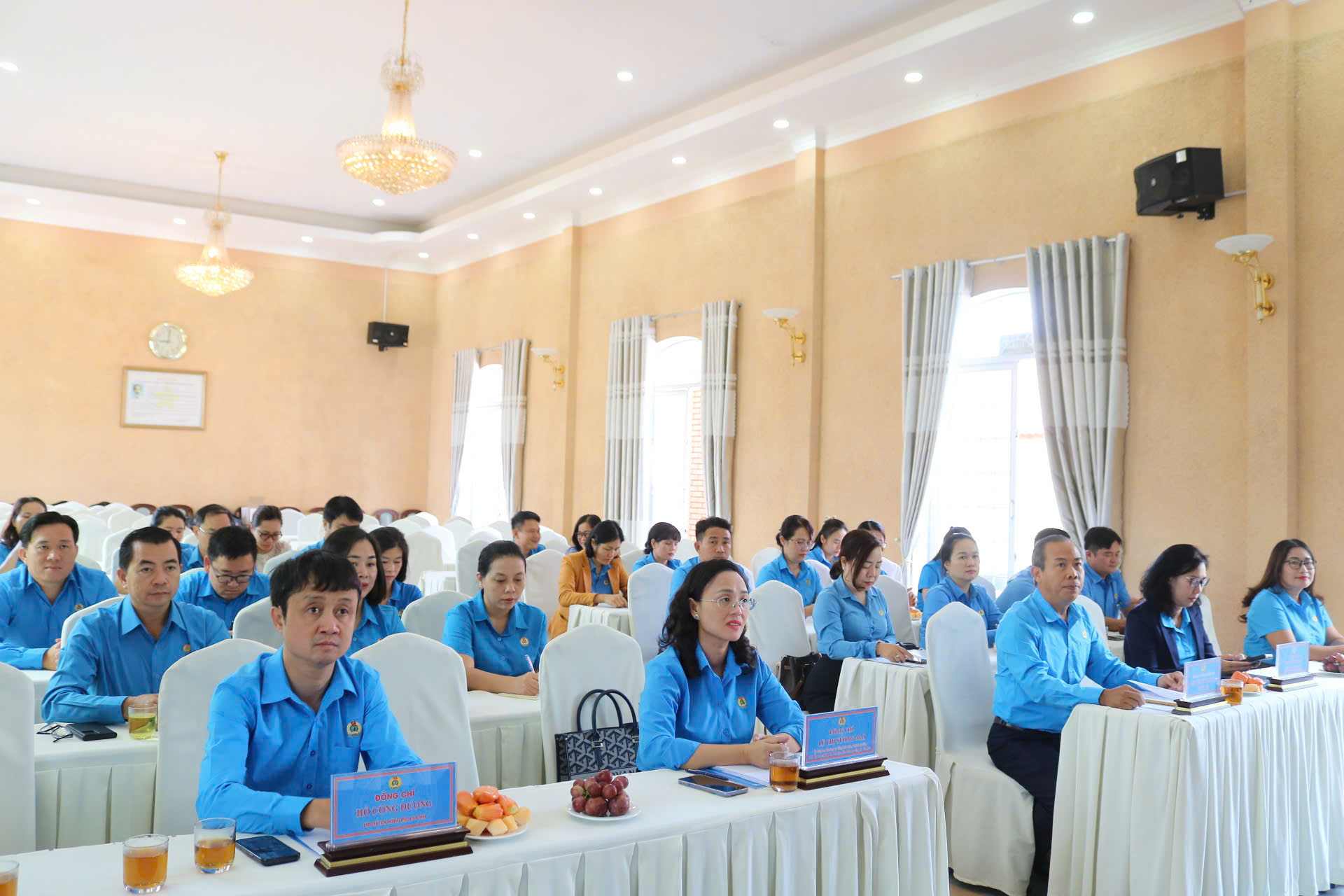Các đại biểu dự lễ ký kết chương trình phối hơp giữa Công đoàn tỉnh Lâm Đồng và TP Cần Thơ. Ảnh: Trọng Toản