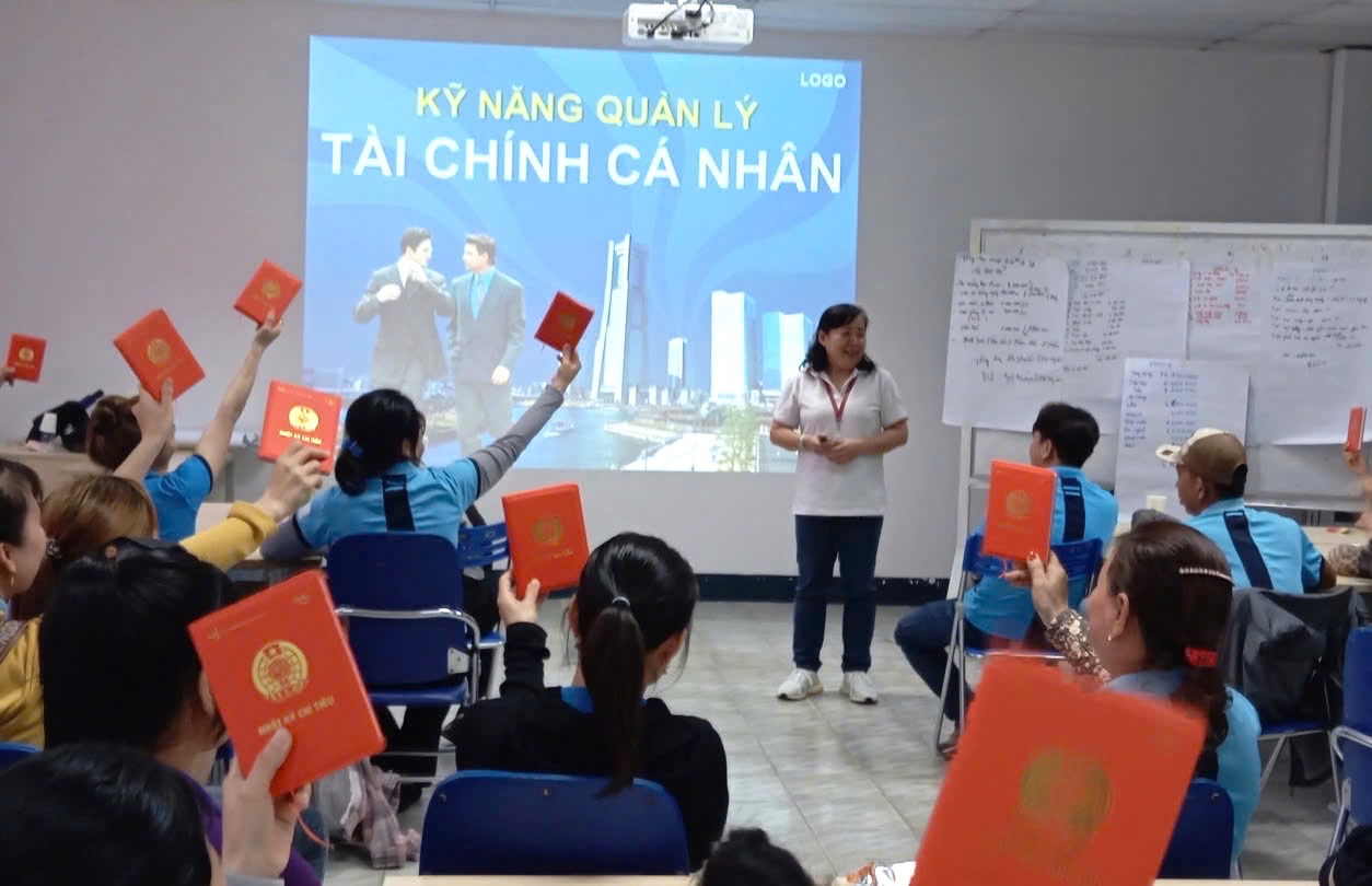 Công đoàn tại TP Đồng Nai tổ chức các lớp học nâng cao trình độ người lao động. Ảnh: HAC