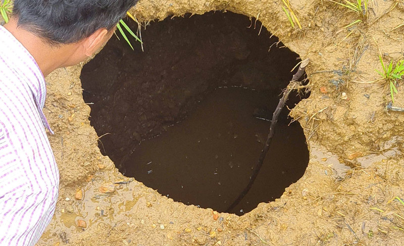 Another "sinkhole" appears in Cao Bang in June. Photo: Nguyen Binh Commune Police
