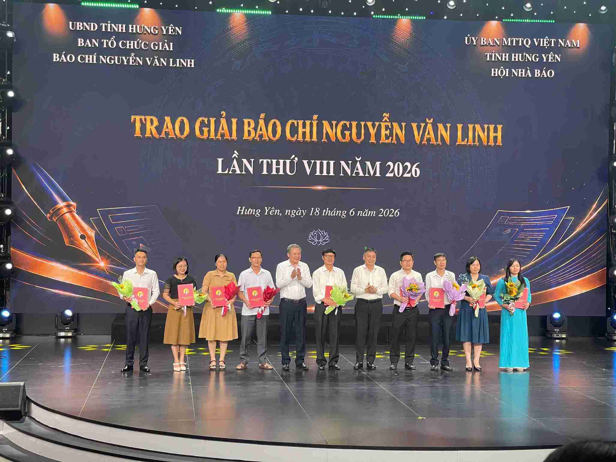 Lễ trao Giải Báo chí Nguyễn Văn Linh lần thứ VIII năm 2026 tôn vinh những tác phẩm báo chí xuất sắc viết về Hưng Yên. Ảnh: Hải Ngọc