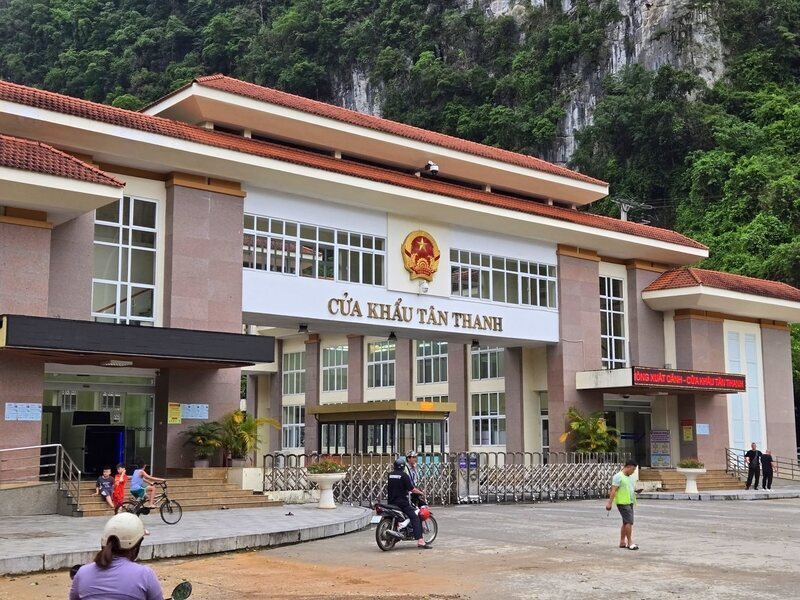 Tan Thanh is known as the gateway for exporting agricultural products to China, especially dragon fruit, mangoes, longans, and lychees. Photo: Khanh Linh