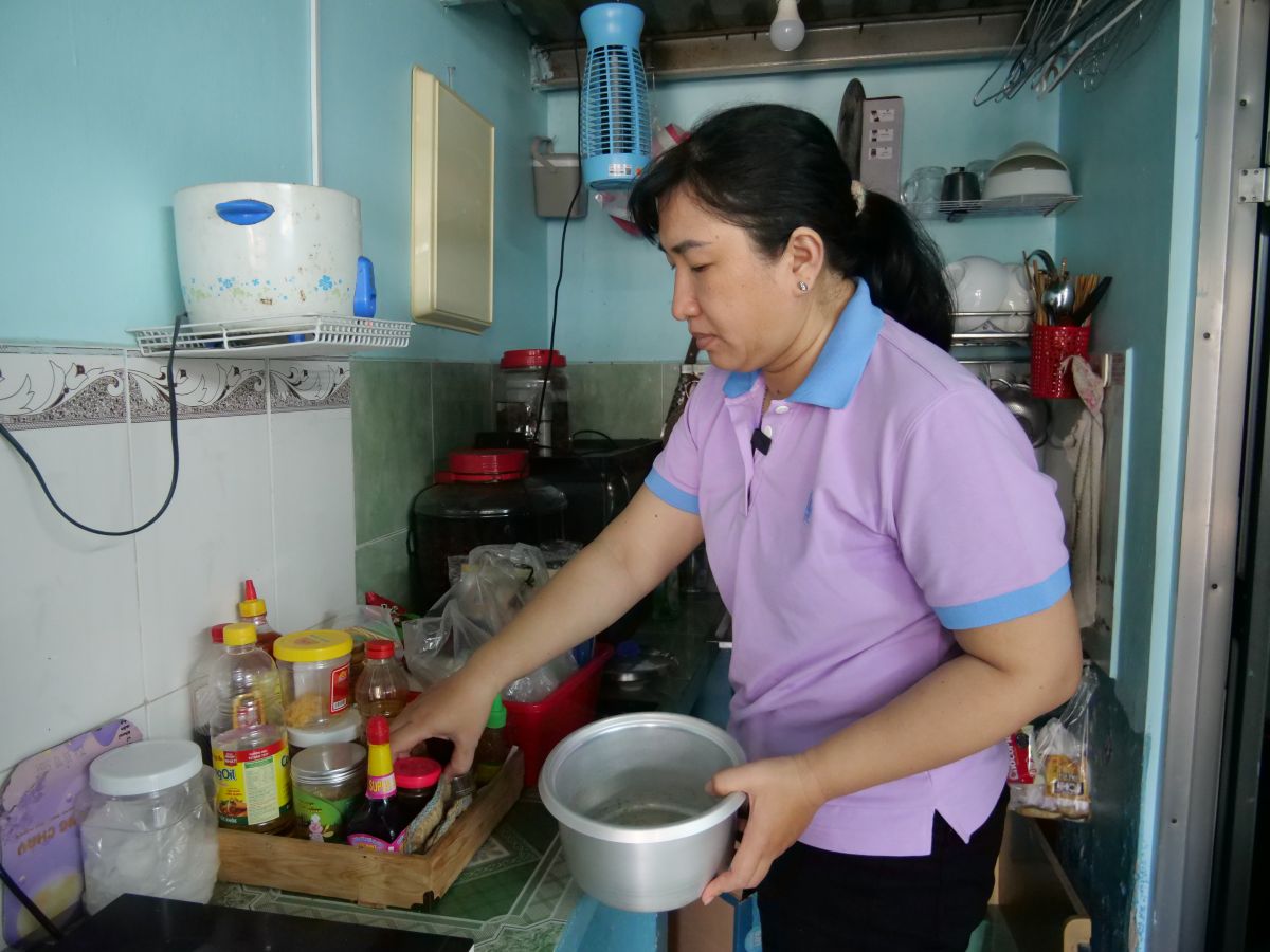 Chị Lê Thị Mỹ Lan (công nhân đang trọ ở phường Linh Xuân) mong muốn có nhiều chương trình tư vấn pháp luật đến với công nhân, người lao động. Ảnh: Anh Tú