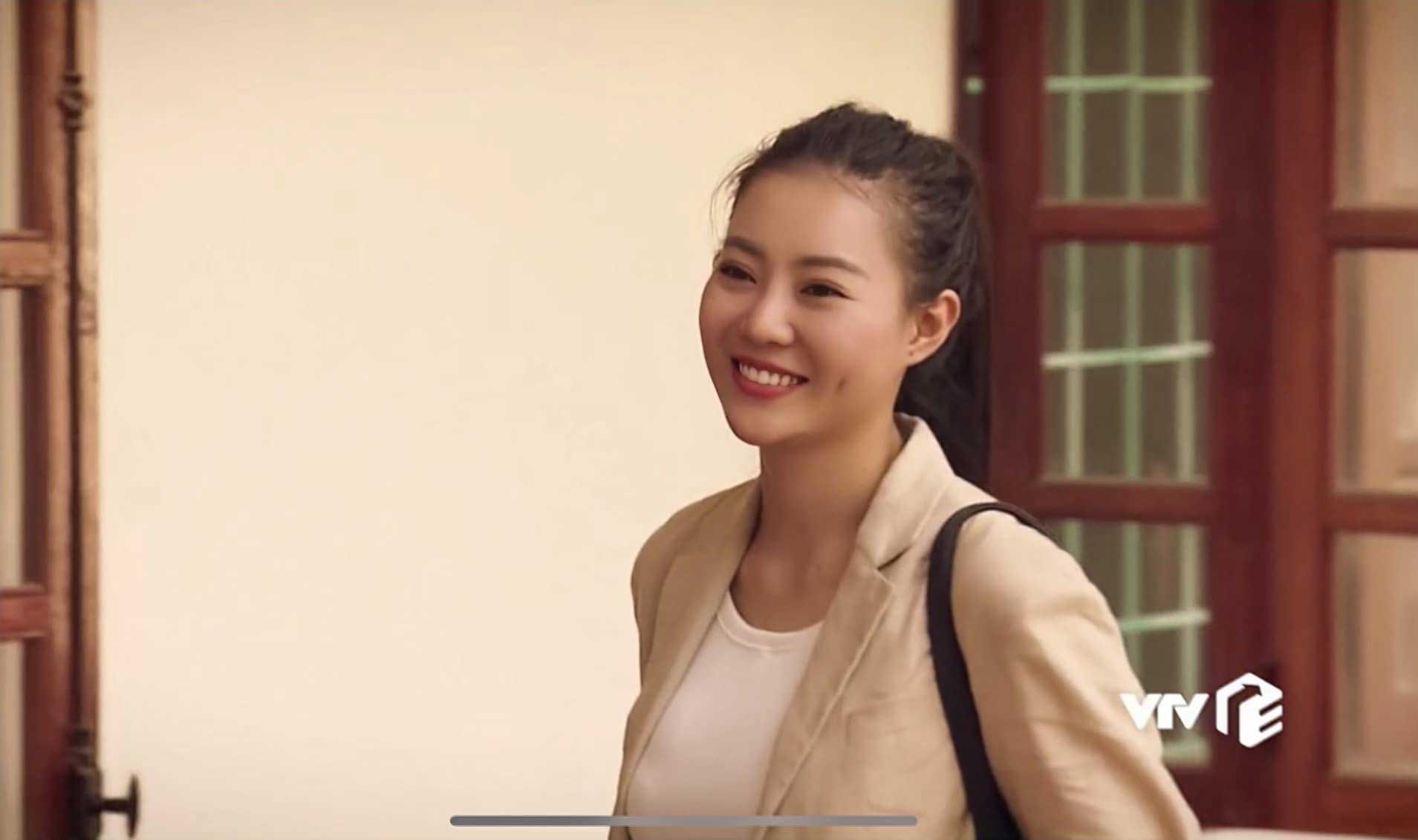 Diễn viên Thanh Hương đóng vai nhà báo trong bộ phim “Sinh tử”. Ảnh: Đoàn phim cung cấp.