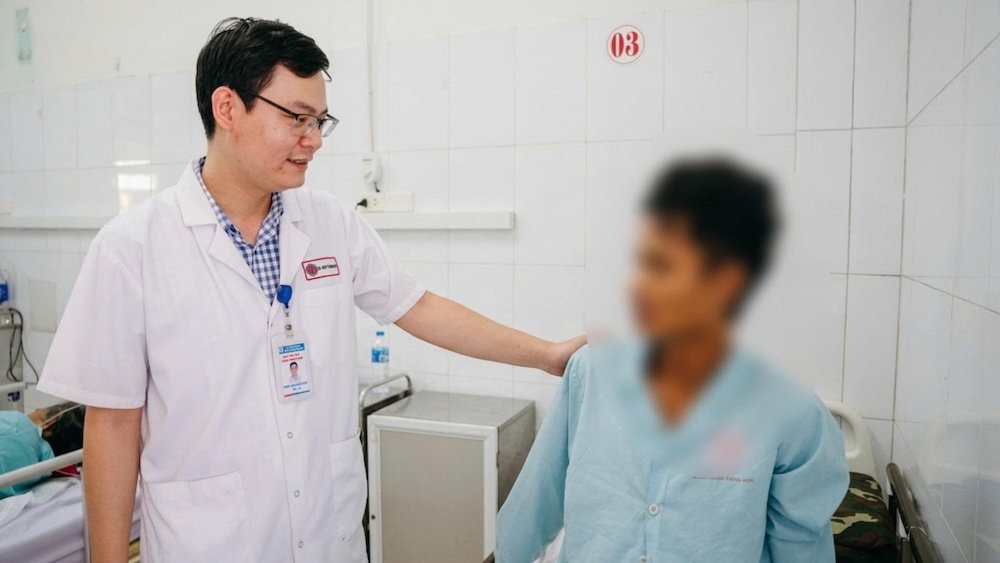 The young man recovered after 10 days of treatment at the hospital. Photo: Quang Tri Provincial General Hospital