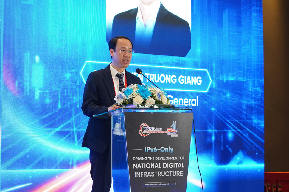 Ông Nguyễn Trường Giang - Quyền Giám đốc Trung tâm Internet Việt Nam (VNNIC) phát biểu tại Hội nghị. Ảnh: Bộ KHCN