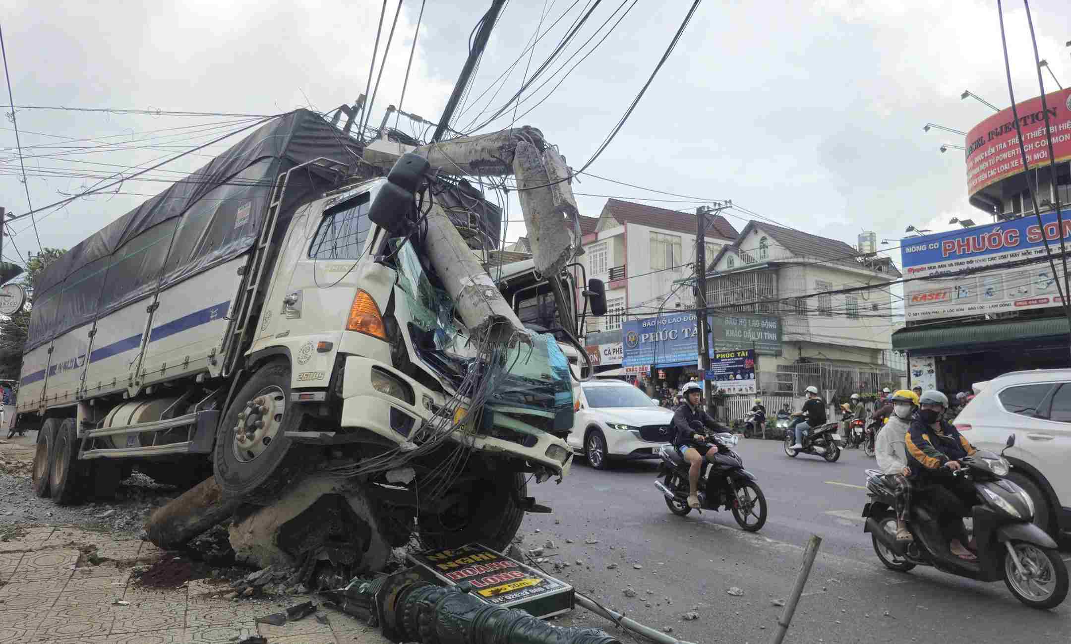 Scene of the accident. Photo: Nguyen Quan
