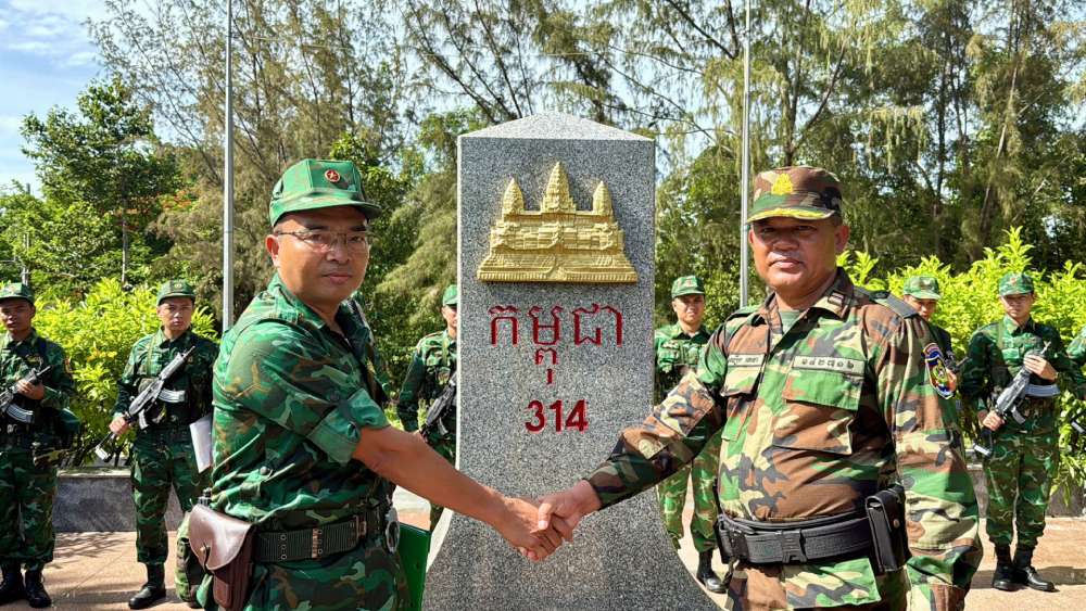 Ha Tien International Border Gate Border Guard Station (An Giang province, Vietnam) and Battalion 335 (Kam Pot province, Kingdom of Cambodia) organize bilateral patrols. Photo: Tien Vinh