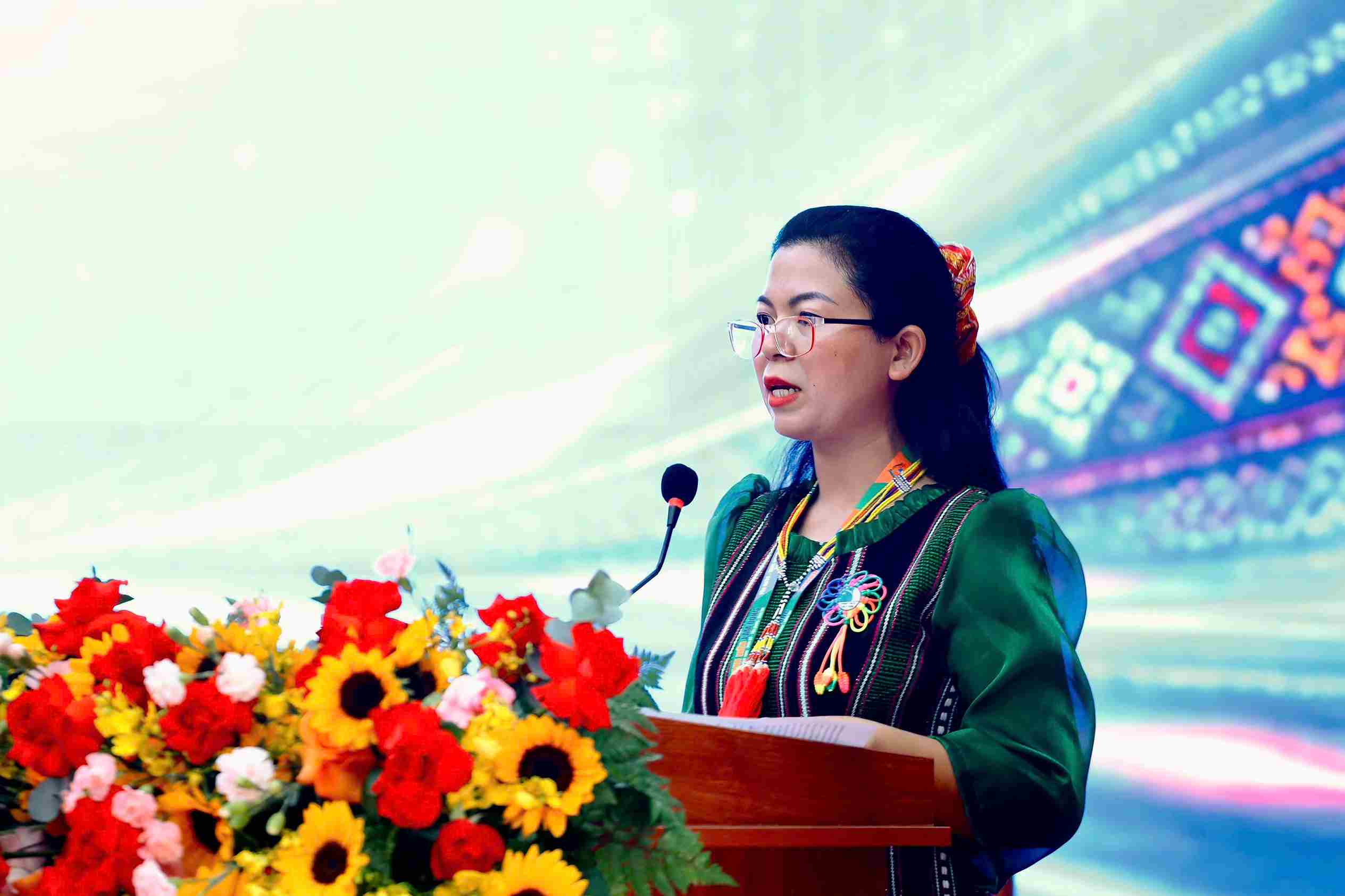 Chủ tịch Hội LHTN Việt Nam tỉnh lần thứ I, nhiệm kỳ 2026 - 2029 H’Hồng phát biểu nhận nhiệm vụ. Ảnh: Phúc Khánh