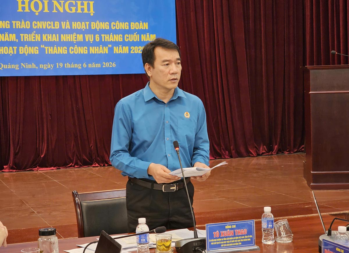 Ông Tô Xuân Thao, Chủ tịch LĐLĐ tỉnh Quảng Ninh phát biểu kết luận hội nghị. Ảnh: Đoàn Hưng