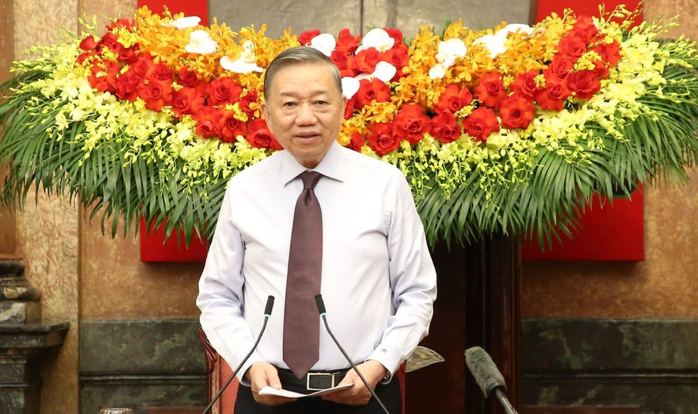 General Secretary and President To Lam speaks at a meeting with 101 typical journalists who have won the National Press Award over the years, on the occasion of the 101st anniversary of Vietnamese Revolutionary Press Day, June 16, 2026. Photo: Hien Hoa