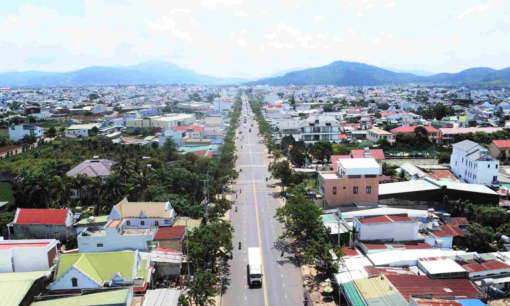 Duc Trong commune possesses many advantages to become the new administrative - political center of Lam Dong province. Photo: Phuc Khanh