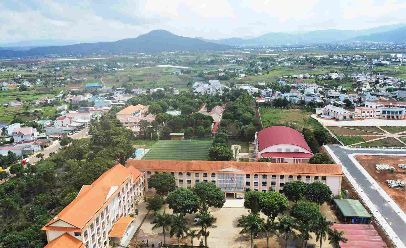 Một góc trung tâm xã Đức Trọng hiện tại. Ảnh: Phúc Khánh