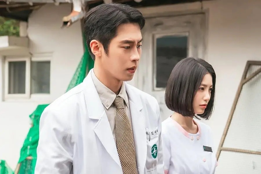 Lee Jae Wook, Shin Ye Eun in the movie. Photo: Producer