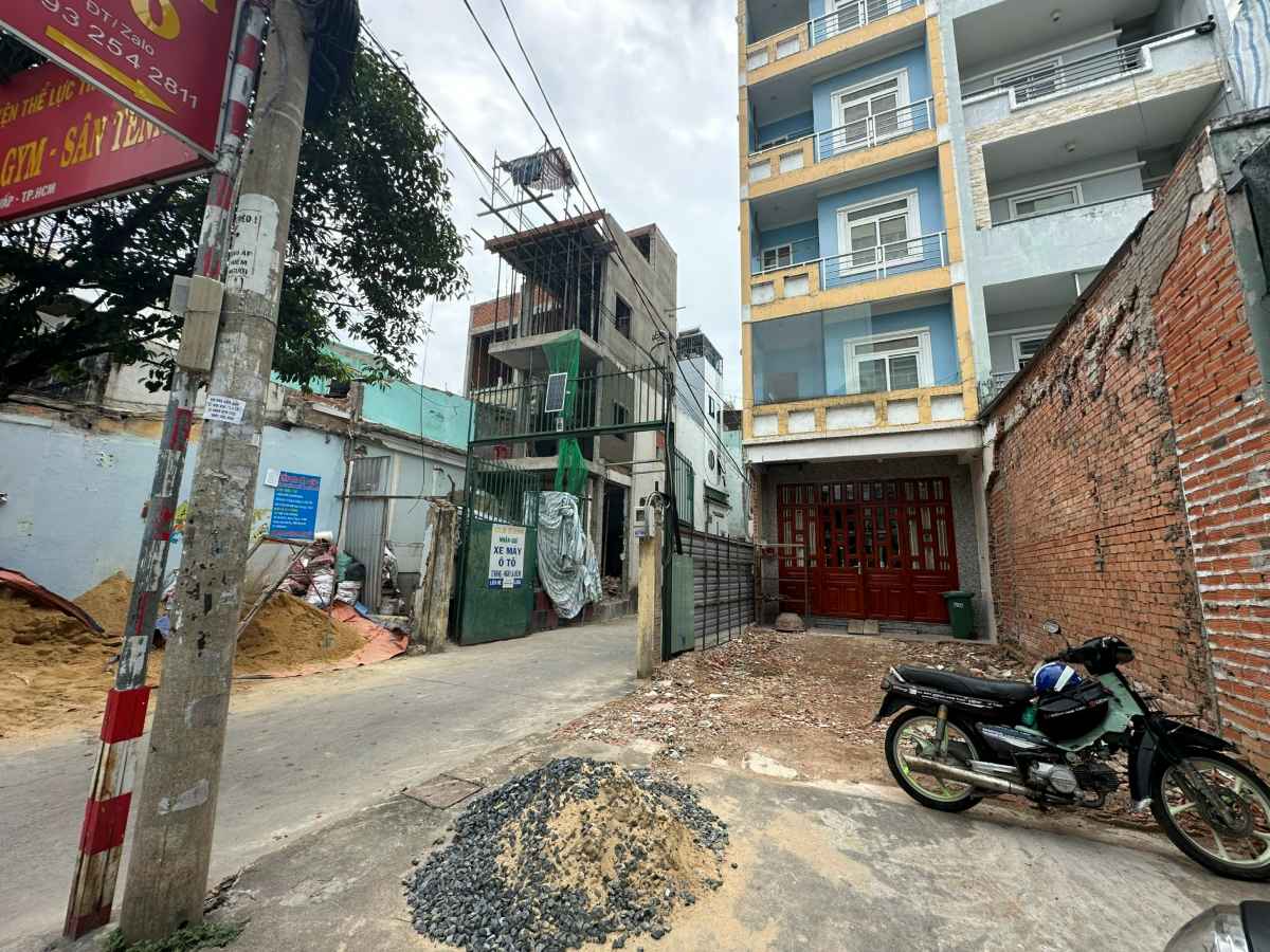 Hình ảnh nhà ông Nguyễn Huy Cận được tháo dỡ mặt bằng cho dự án. Ảnh: Minh Tâm