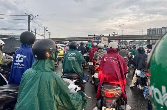 National Highway 13 is prolonged congested. Photo: Reader provided